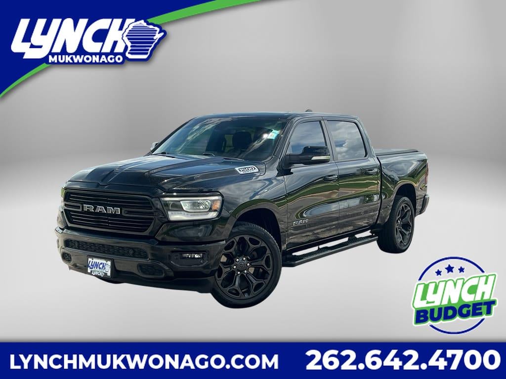 2019 RAM 1500 Big Horn in Diamond Black Crystal Pearlcoat — front three-quarter view